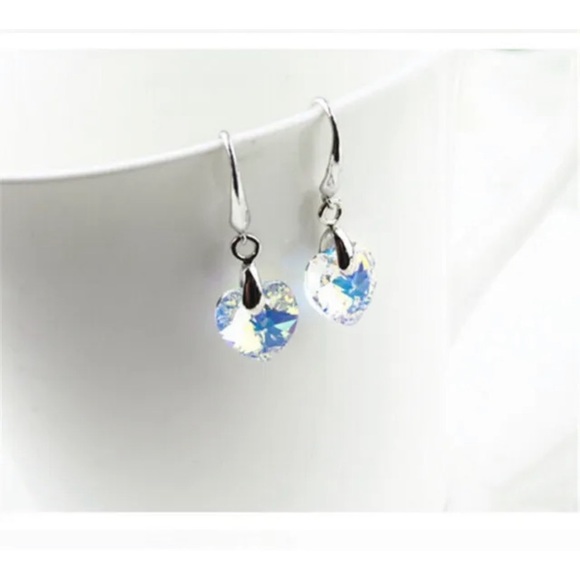 💗 Silver Small Heart Crystal Earrings NEW - Picture 2 of 4